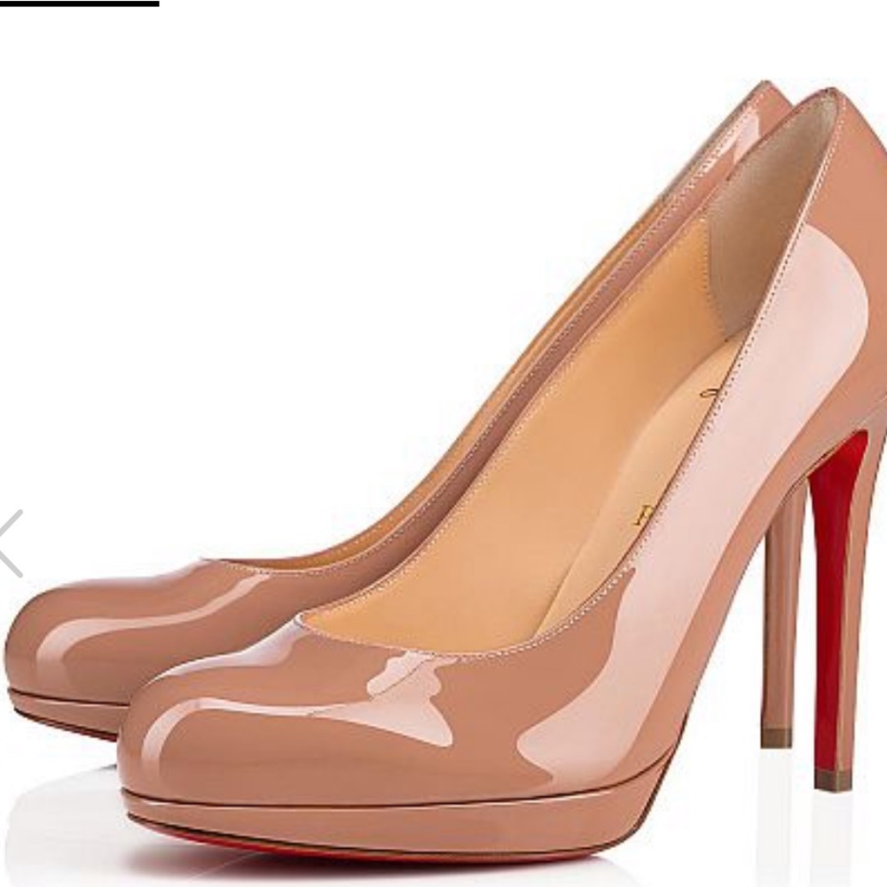 Christian Louboutin nude patent leather pump